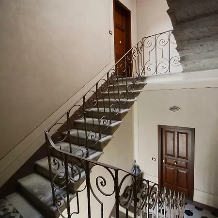 Charme Con Parcheggio Apartman Lucca